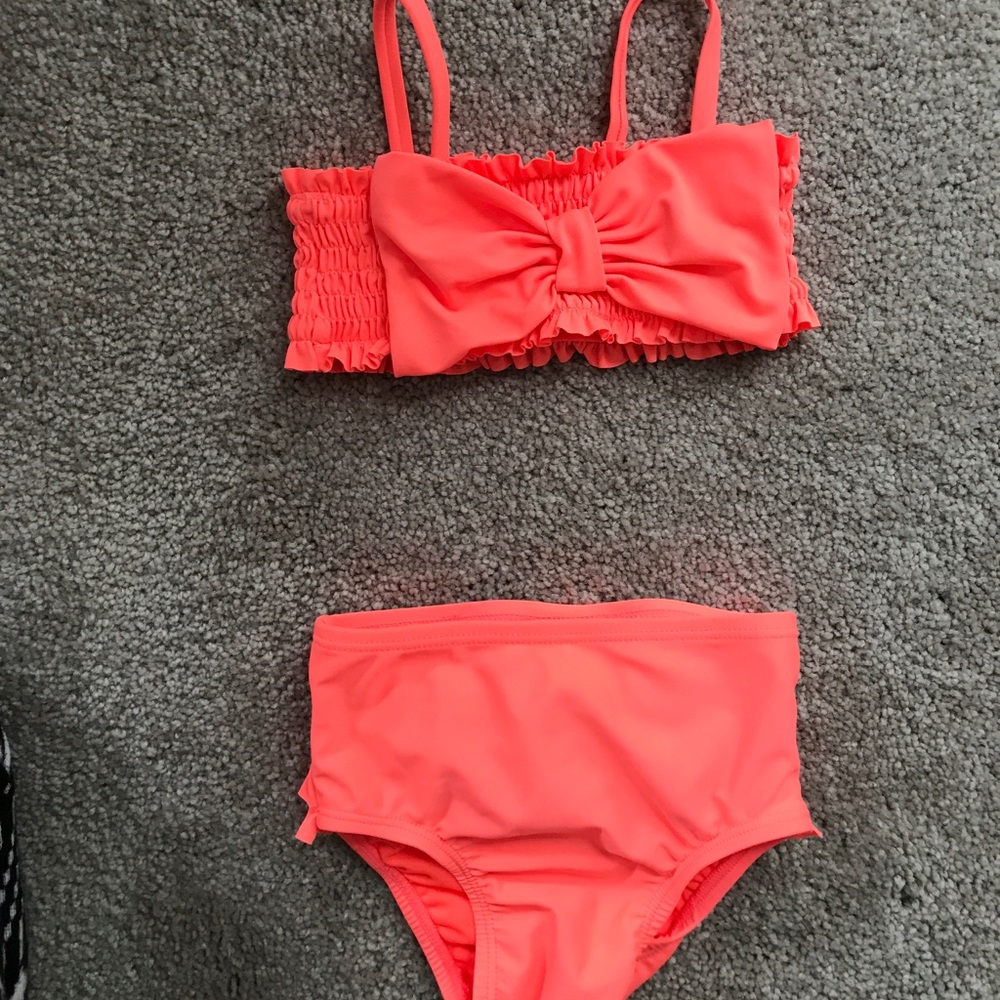 Two piece bow top, and ruffle bottom bikini - Picture 3 of 4