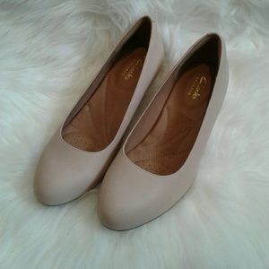 Clarks Artisan Heavenly Shine Kitten Heels