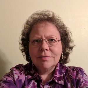 Meet your Posher, Debbie
