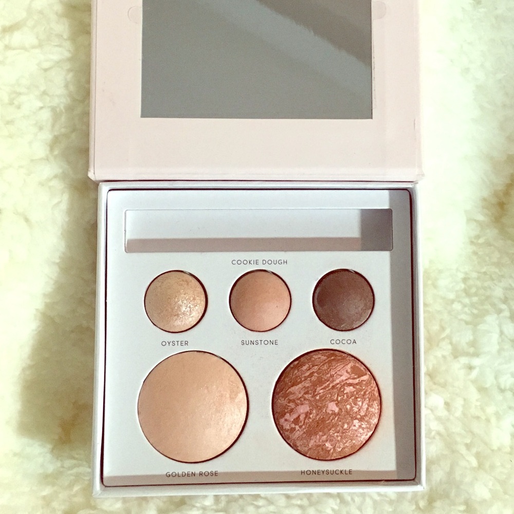 LAURA GELLER Glam on the Go Palette/ Pre-owned