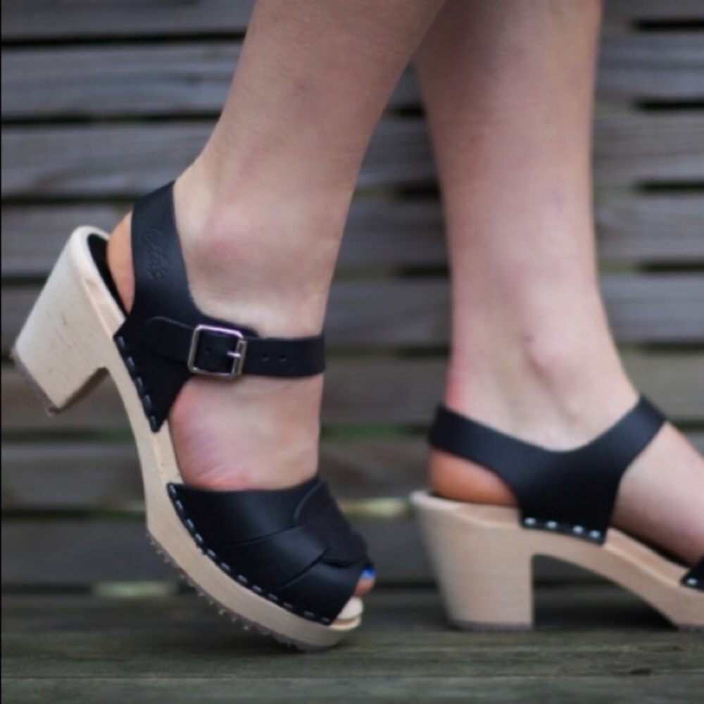 Lotta sandals