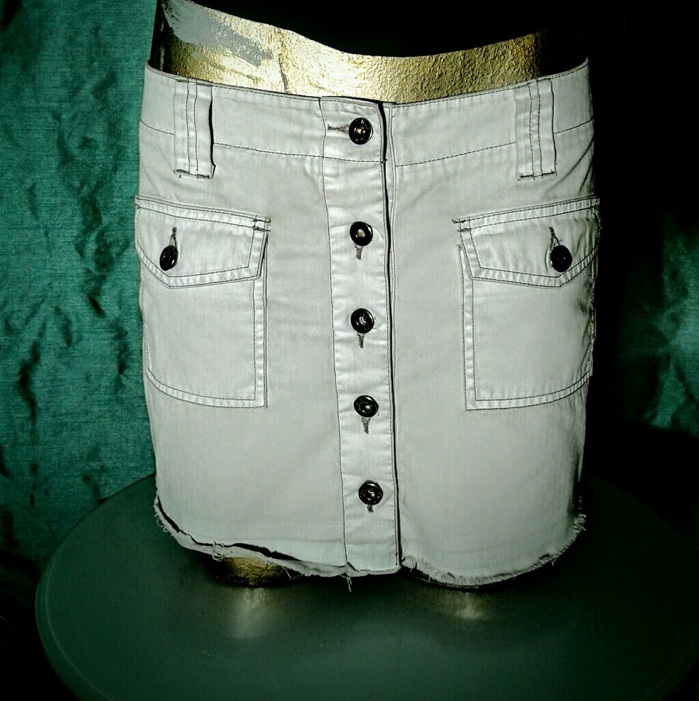 GUESS JEAN Bone / Button Down Jean Skirt Small