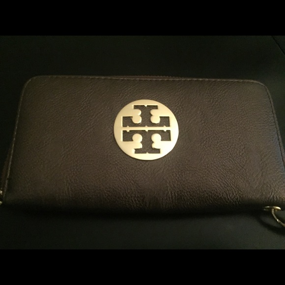 Authentic Tory Burch wallet - Picture 4 of 4