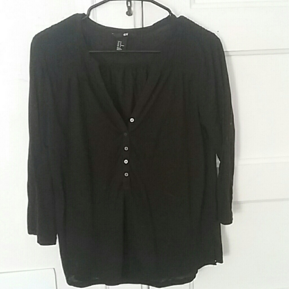🌻BOGO ITEM🌻 Flowy Button-down H&M top