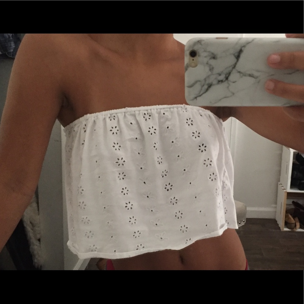 Brandy eyelit tube top