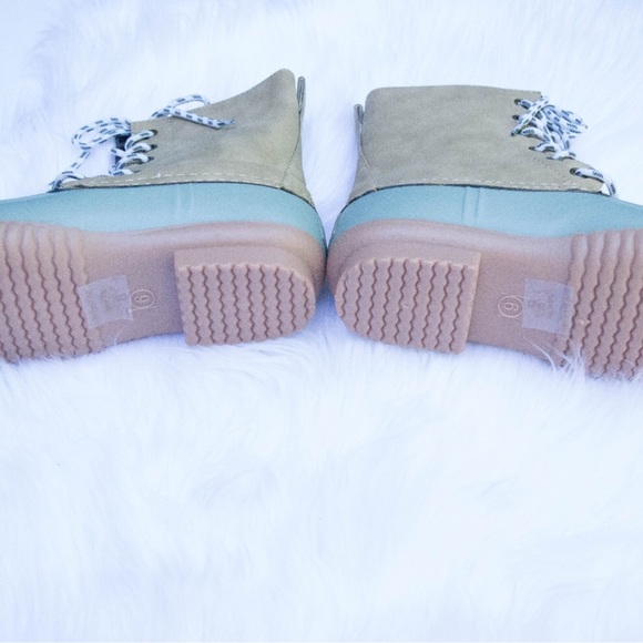 Sage Duck Boots - Picture 2 of 3