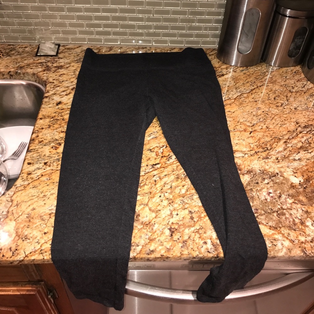 Dark grey leggings