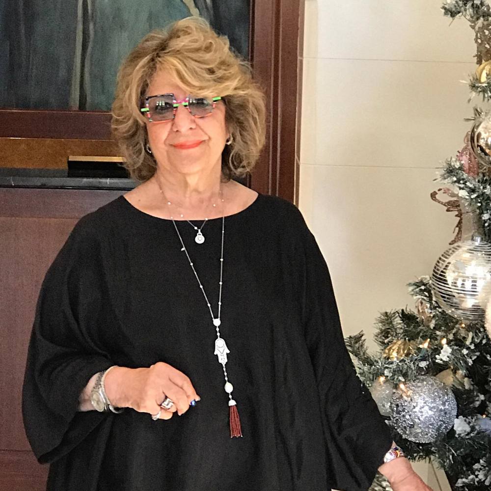 Meet your Posher, Gloria