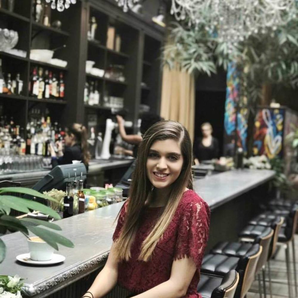 Meet your Posher, Shirley