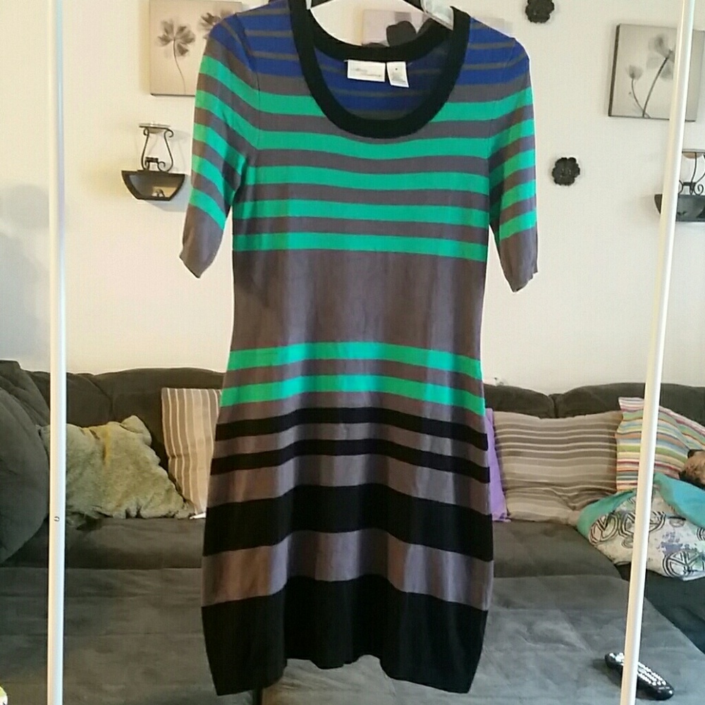 EUC!! Short sleeve sweater dress!!