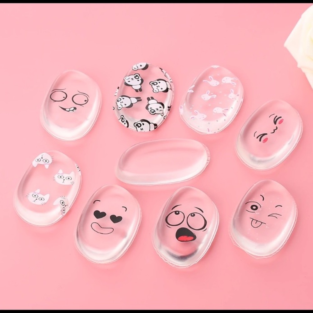 Silicone make up applicator
