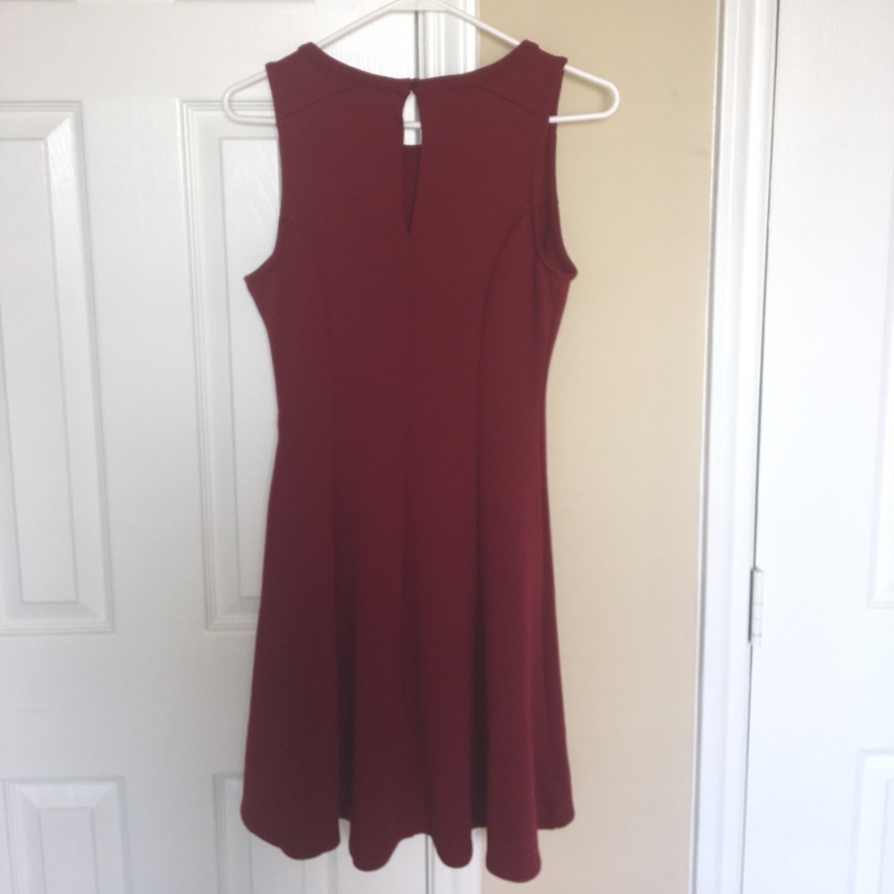 Red Dress - Picture 3 of 4