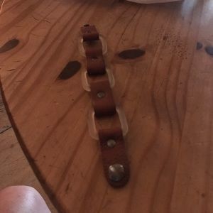 71/2 leather bracelet 🌺one hour