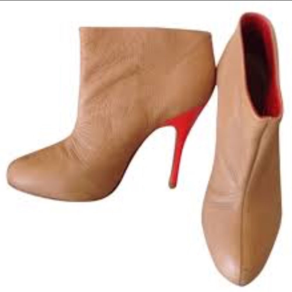 BCBG MaxAzria booties