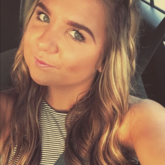 Meet your Posher, Ashley - Picture 1 of 1