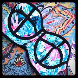 Xhilaration Brand floral Bikini top 👙