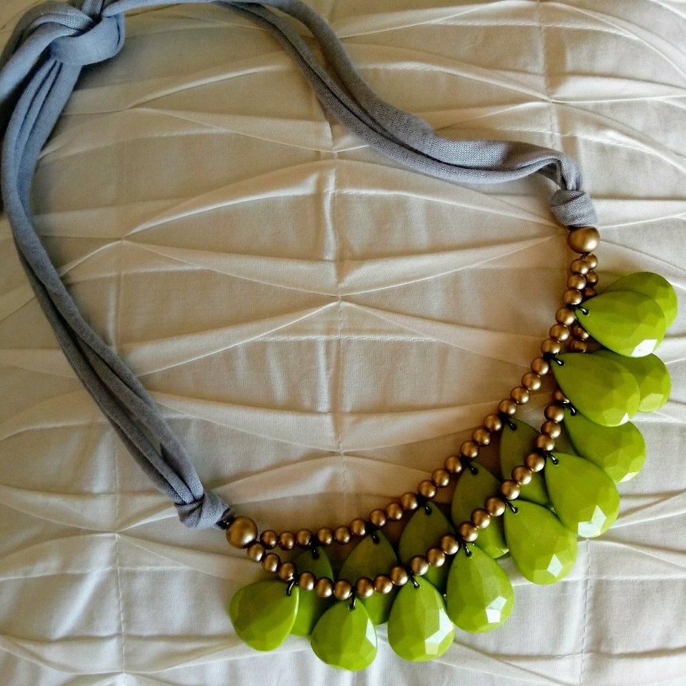 Green Scallop & Bead Necklace