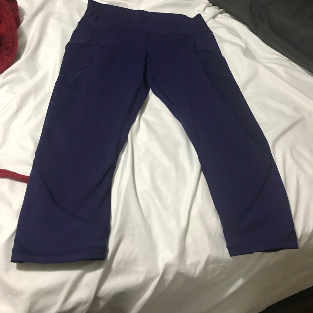 Lululemon outrun crop