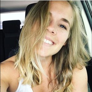 Meet your Posher, Claire