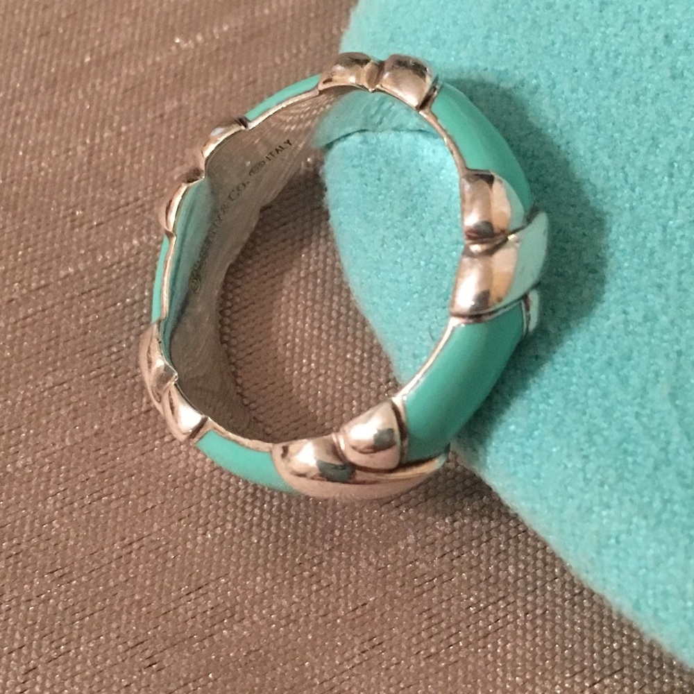 Tiffany and Co Retired X Ring size 7.5