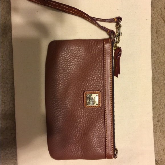 Dooney & Bourke wristlet - Picture 2 of 8