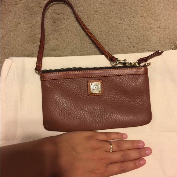 Dooney & Bourke wristlet - Picture 6 of 8