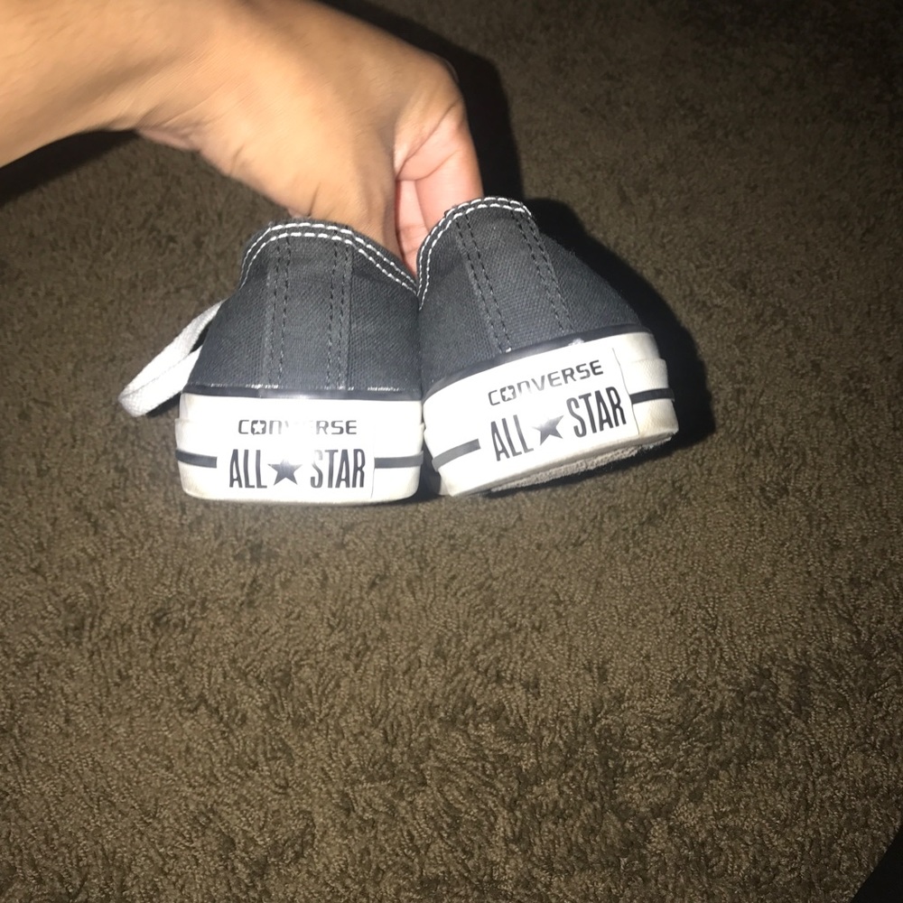 Size 7 black converse