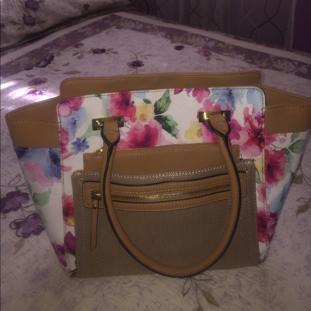 Purse by apt. 9