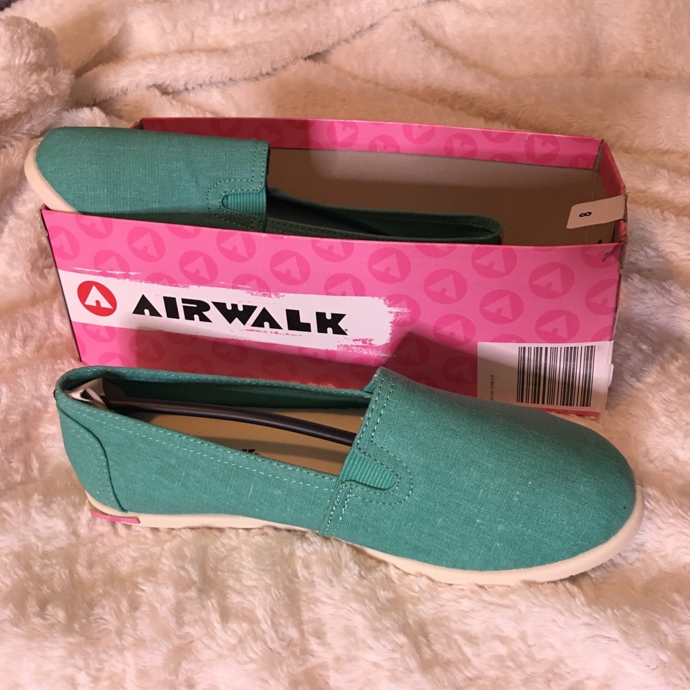 New never worn! Teal loafers size 8