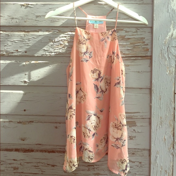 Francesca's Collections Tops - Francesca's floral top