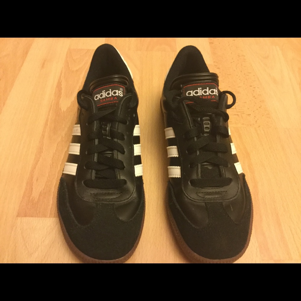 🎈🎈SOLD🎈🎈Like new Samba Adidas