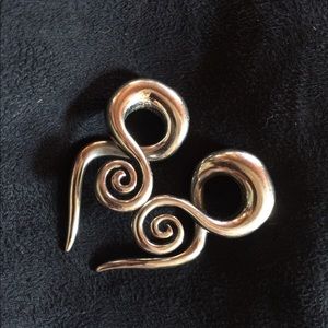 Stainless steal 00 earrings