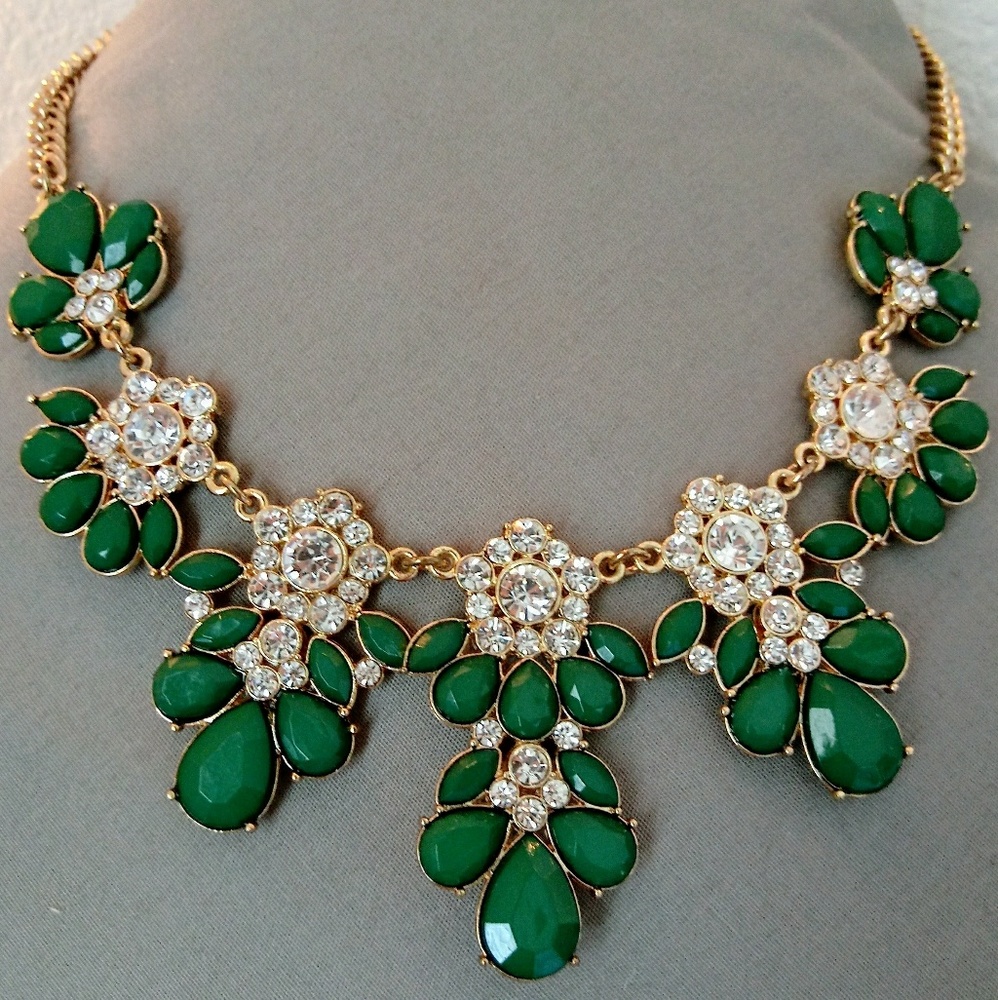 Jeweled Necklace💚