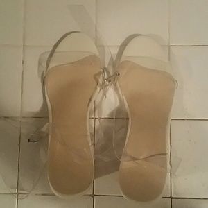CLEAR HIGH MED HEELS