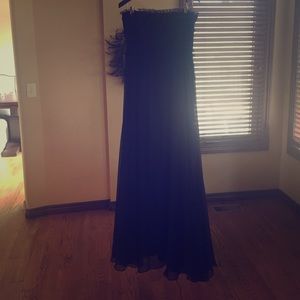 Monique Lhuillier size 10 black dress