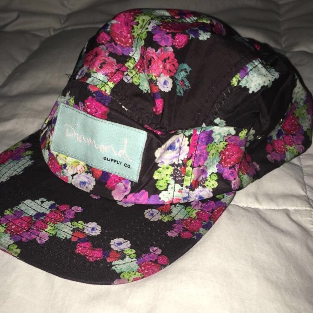 Diamond brand hat, with two black crop tops
