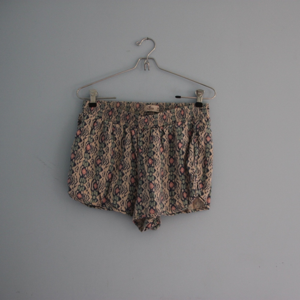 HOLLISTER Tribal Print Cotton Shorts - Picture 2 of 3