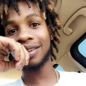 Meet your Posher, Travis