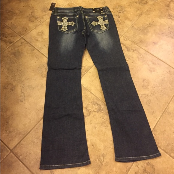 Miss Me Crossed Paths embellish Relaxed Jeans NWT - Picture 4 of 4