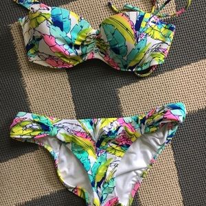Victoria's Secret bikini bundle!