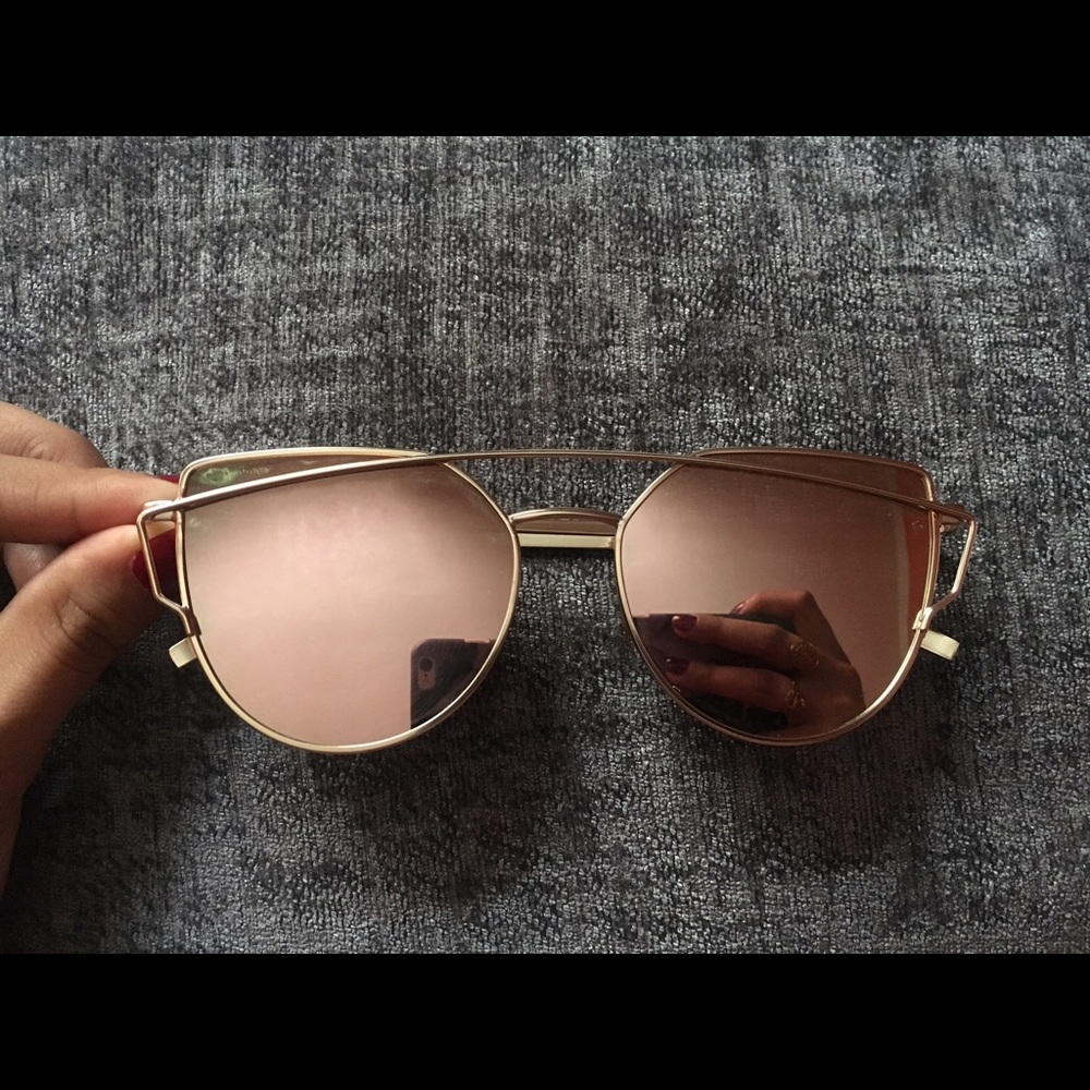 Rose gold mirror glasses