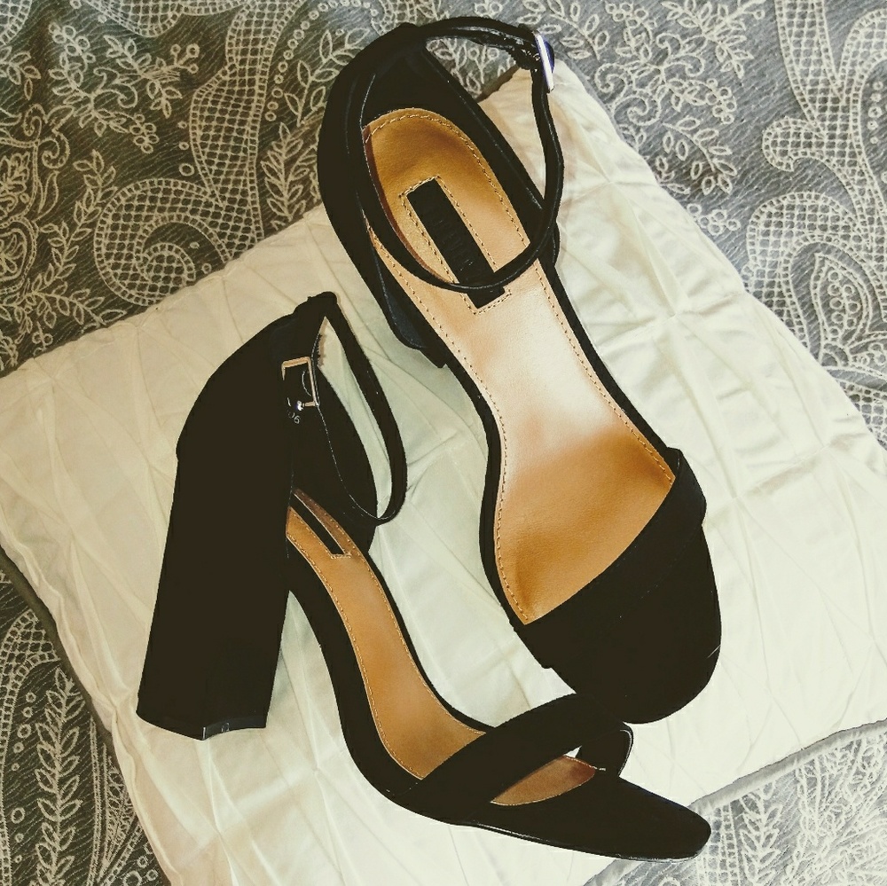 F21 Sexy Suede Black Heels