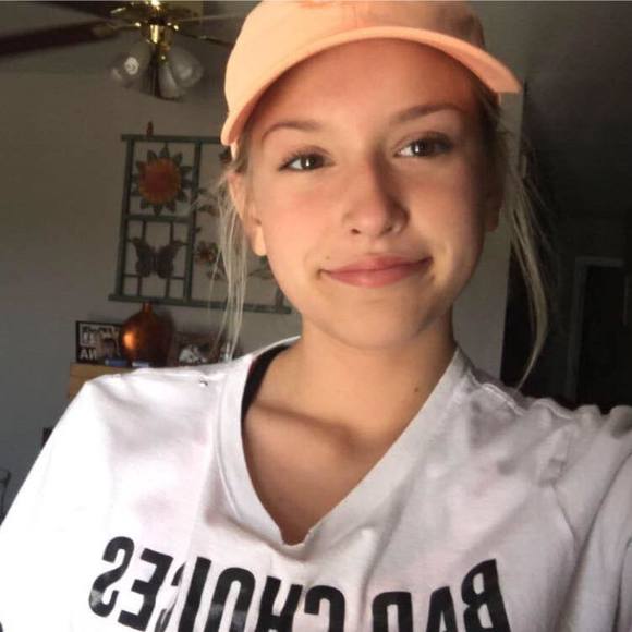 Meet your Posher, Jade - Picture 1 of 1