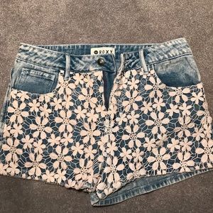 Floral print, denim high waisted shorts!