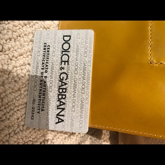 ๐โค๏ธHost Pick๐โค๏ธDolce and Gabbana D&G purse - Picture 5 of 8