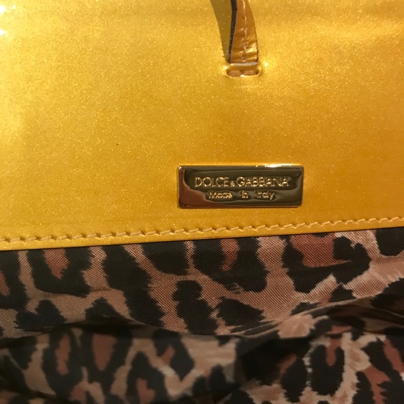 ๐โค๏ธHost Pick๐โค๏ธDolce and Gabbana D&G purse - Picture 6 of 8