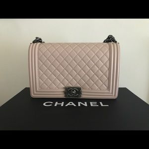 Chanel New Medium Boy Bag Quilted Lambskin NEW