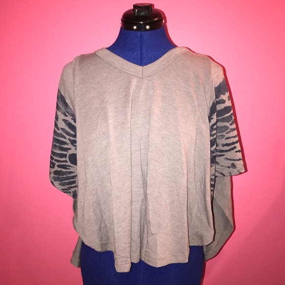 Poncho - Picture 1 of 3