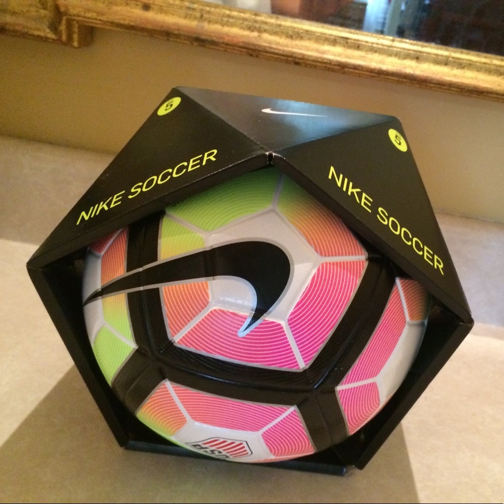 Official match ball Nike ordem