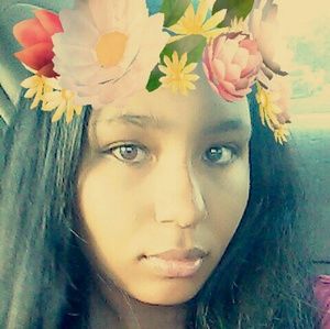 Meet your Posher, Melanique